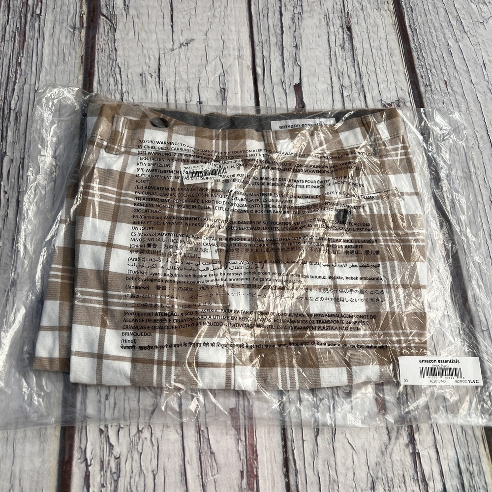 Amazon Essentials Men's Classic-Fit 9" Short - Khaki Brown Plaid ( Size 30 ) - Picture 13 of 13